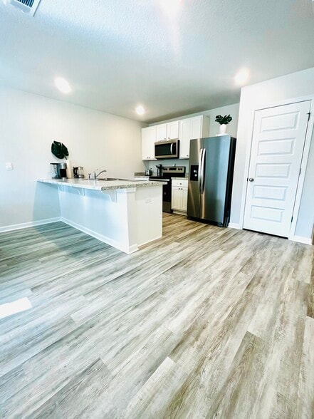 Building Photo - 4428 White Cedar Ct