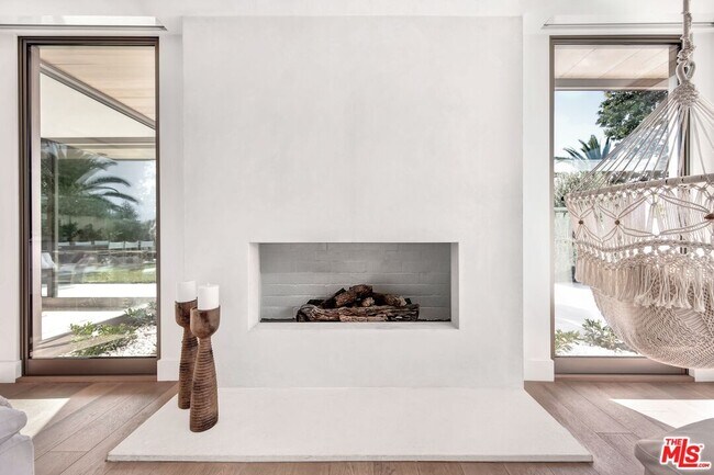 Building Photo - 3539 Beverly Ridge Dr