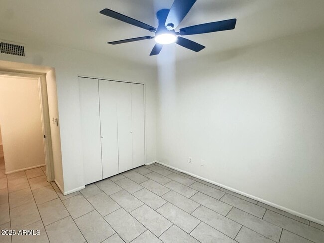 Building Photo - 4816 S Taylor Dr