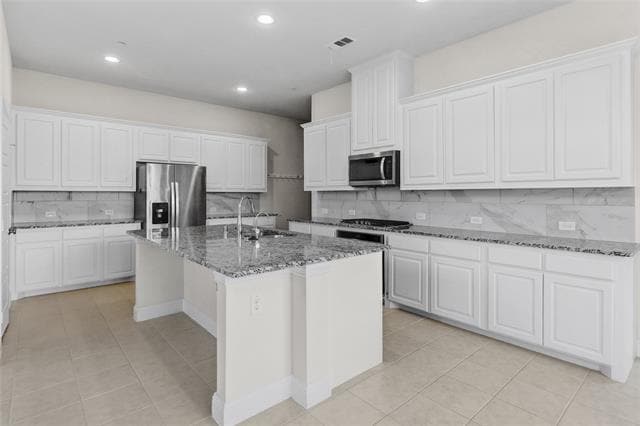 Building Photo - 4941 Shore Crest Dr