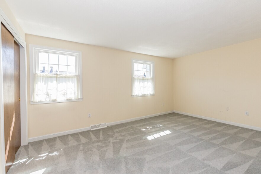 Building Photo - 55 Prescott Dr