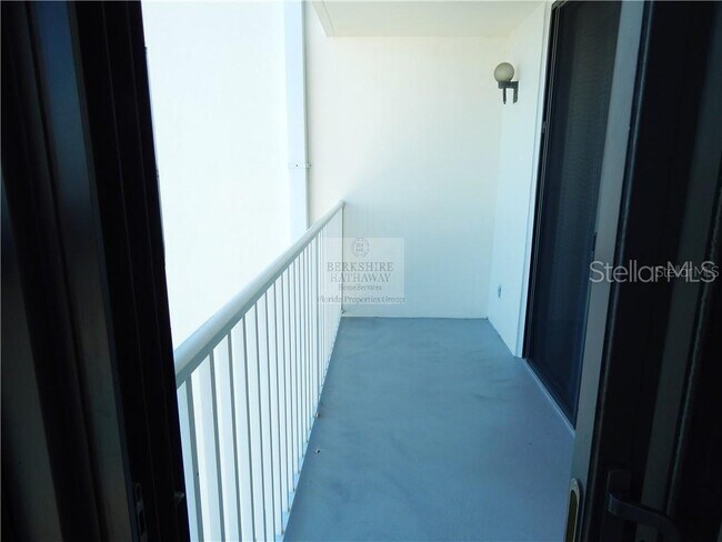 Building Photo - 300 Woodette Dr