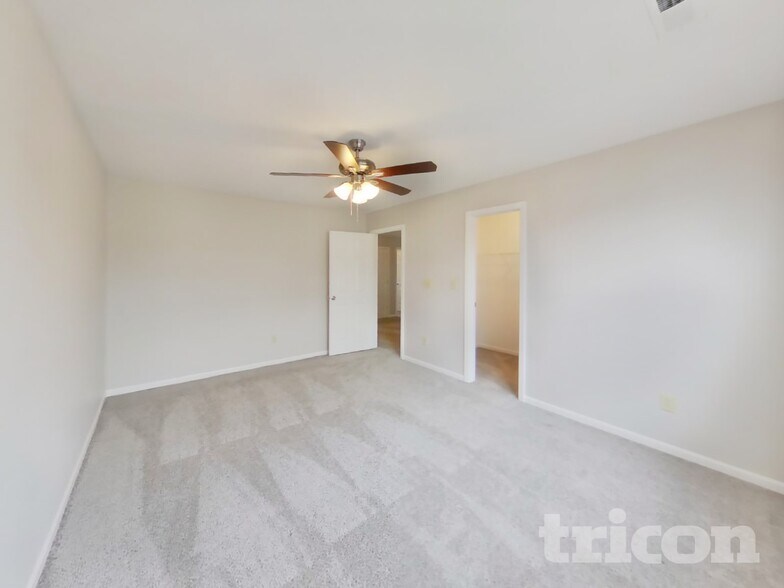 Building Photo - 238 Heartwood Hill