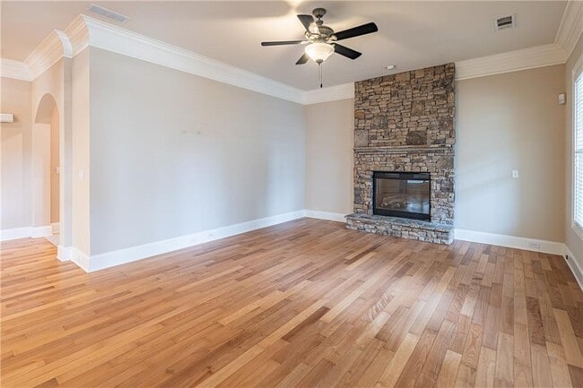 Building Photo - 1270 Fowler St
