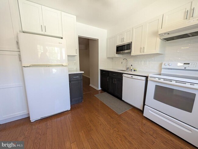 Building Photo - 8241 Clifton Farm Ct
