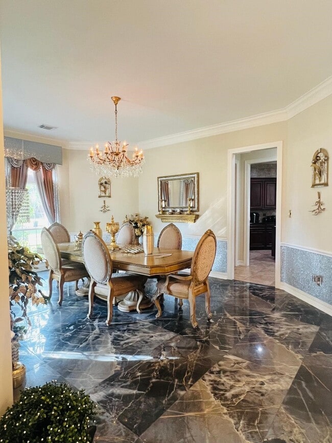 Building Photo - 4114 Fisher Lake Dr