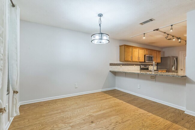Building Photo - Amazing Home In Creekside Station