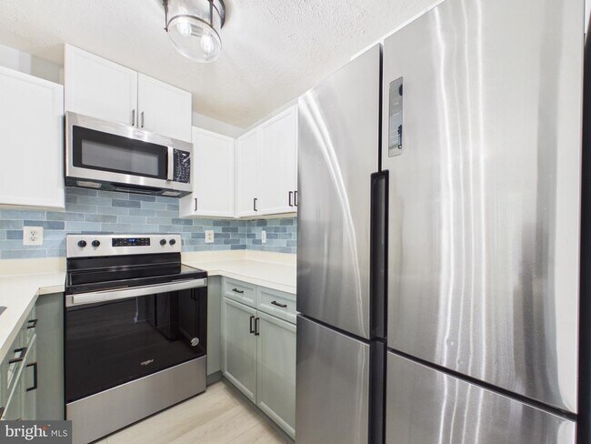 Building Photo - 7981 Calvary Ct