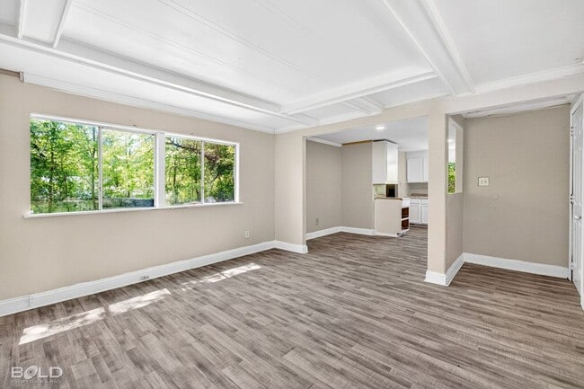 Building Photo - 4321 Ridgeway Ave