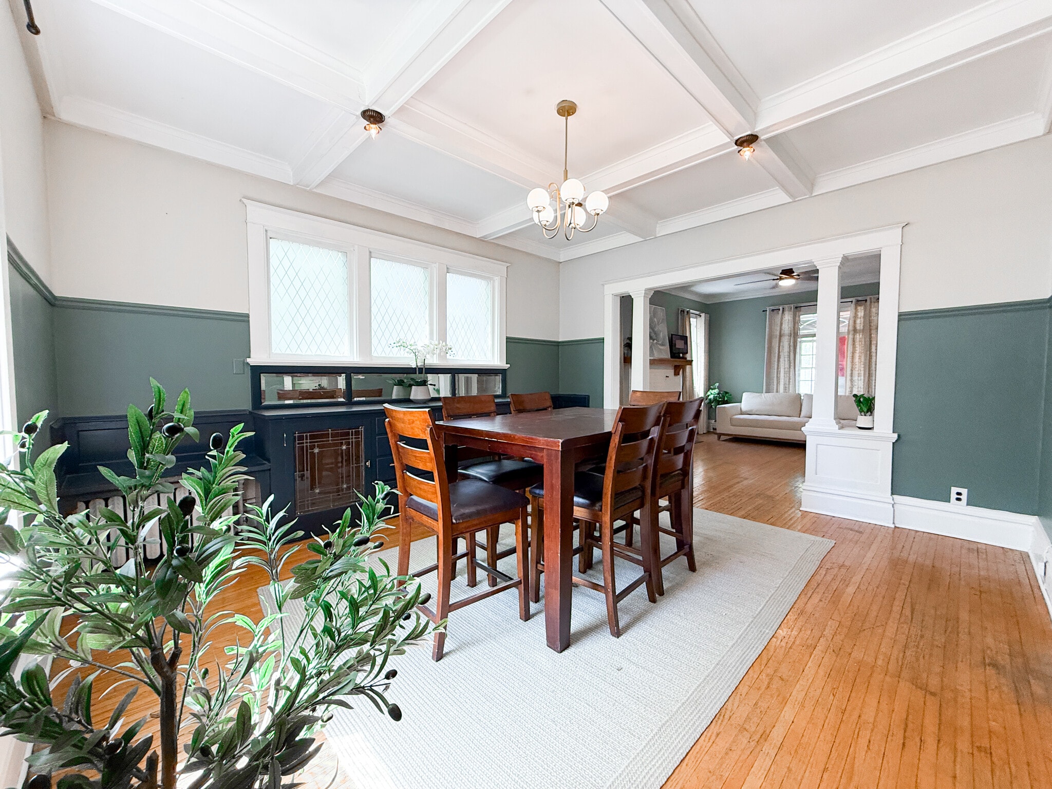 Building Photo - 1616 W Barker Ave