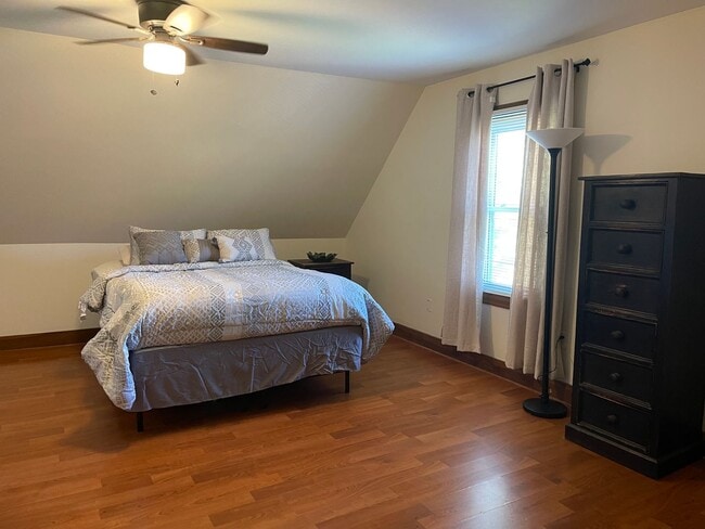 Building Photo - Vinton Street