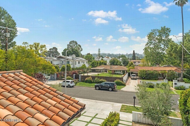 Building Photo - 12727 Landale St