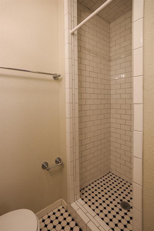Building Photo - 5504 Avenue F