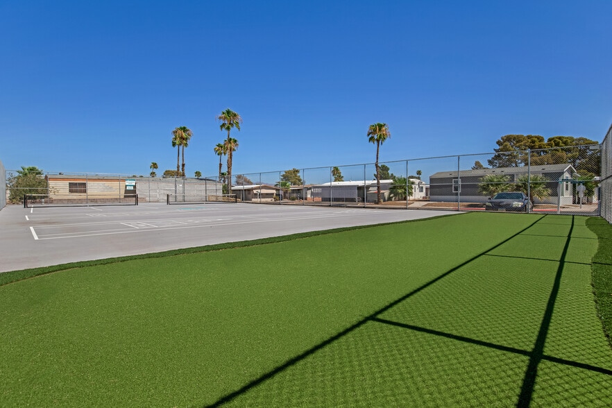 Building Photo - 2627 S Lamb Blvd