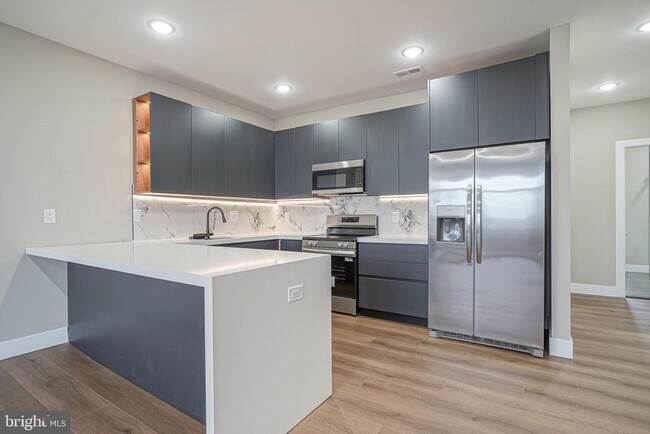 Building Photo - 4432 Wingate St