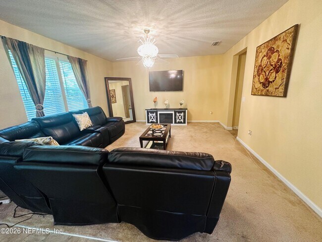 Building Photo - 12573 Grn Mdw Dr