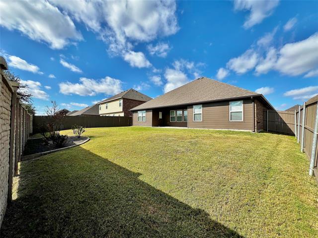 Building Photo - 526 Clearlake Dr