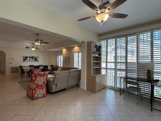 Building Photo - 3608 54th Dr W