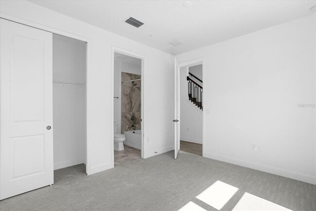 Building Photo - 2362 Brix St