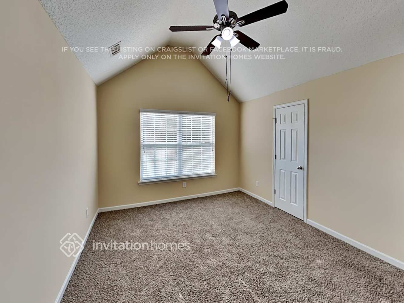 Building Photo - 4084 Sitka Dr