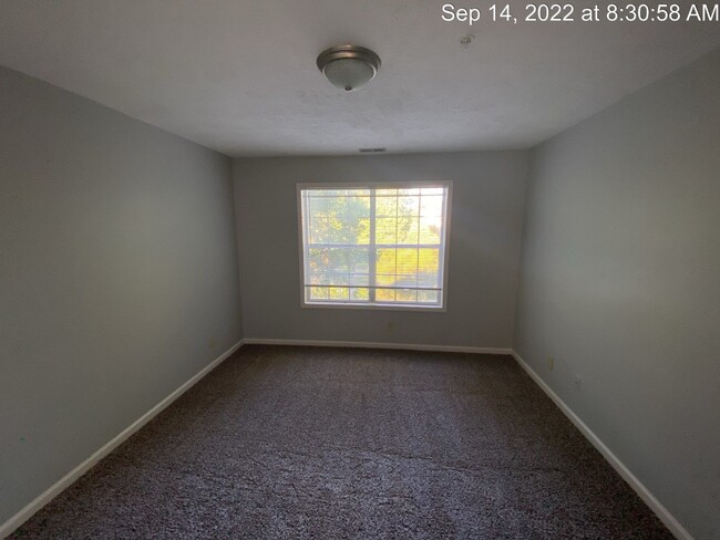 Building Photo - 217 Waterdown Dr