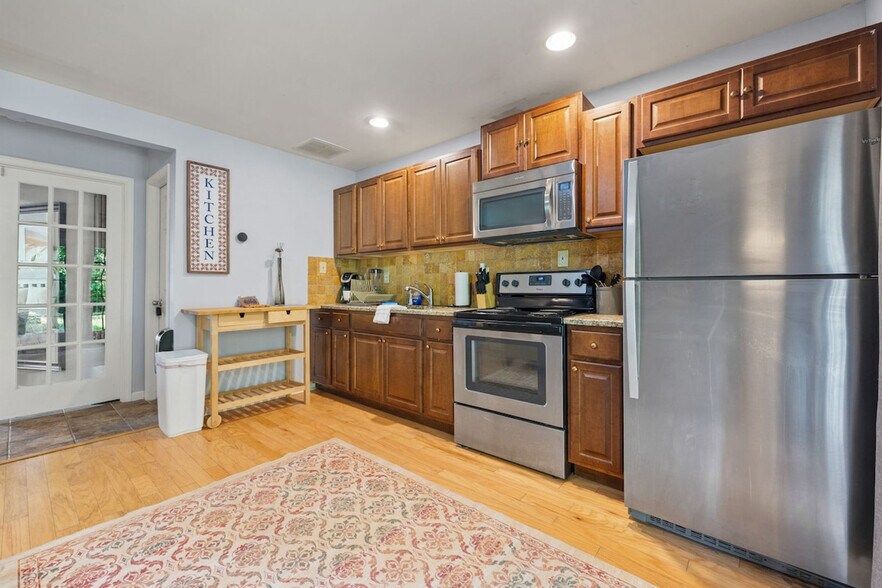 Building Photo - 3613 Southland Dr NE