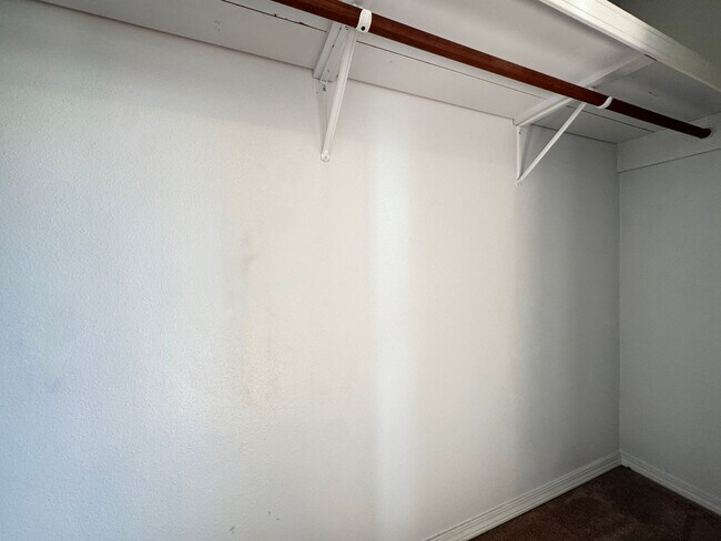 Building Photo - 24430 Sounder Ln