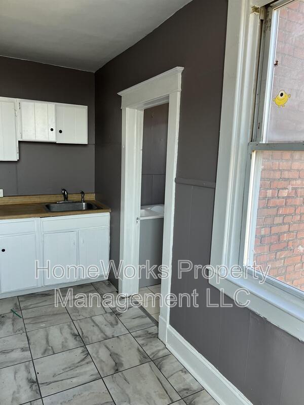 Building Photo - 1508 Hazel St