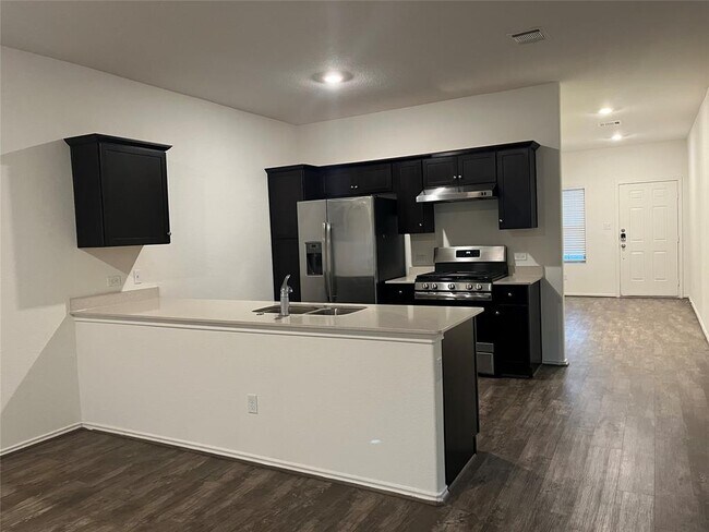 Building Photo - 105 Crier Cv