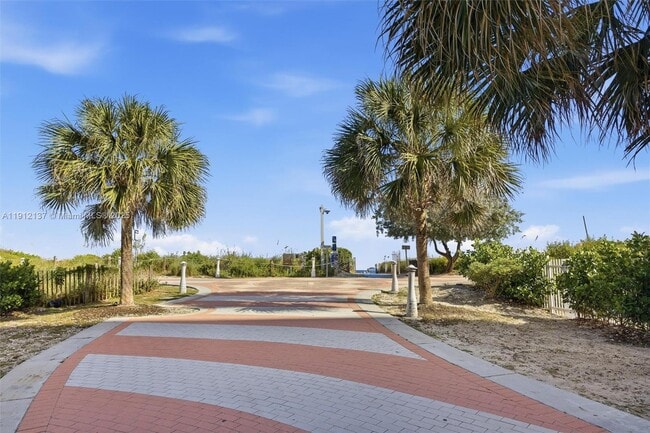 Building Photo - 401 Ocean Dr