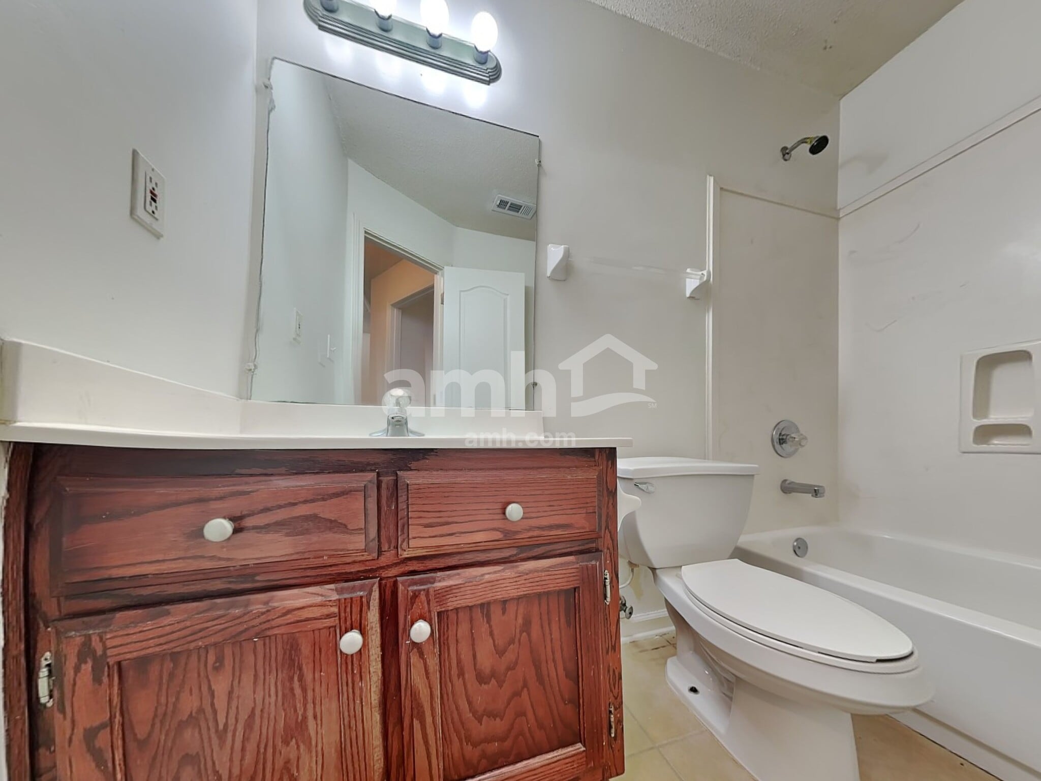 Building Photo - 6145 Sandbourne E