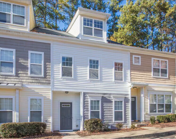 Building Photo - 511 Elm Ave