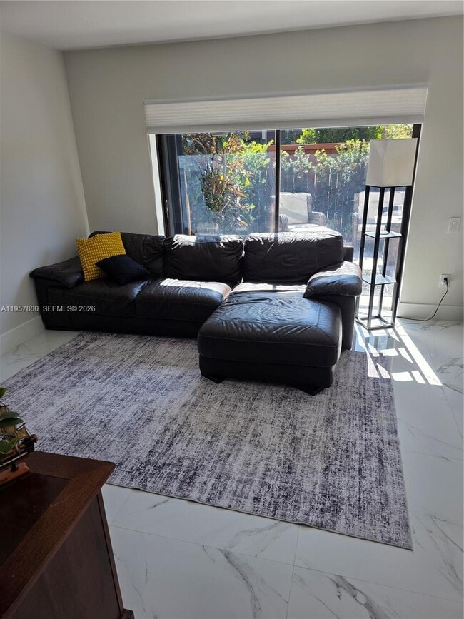 Building Photo - 6904 SW 114th Pl