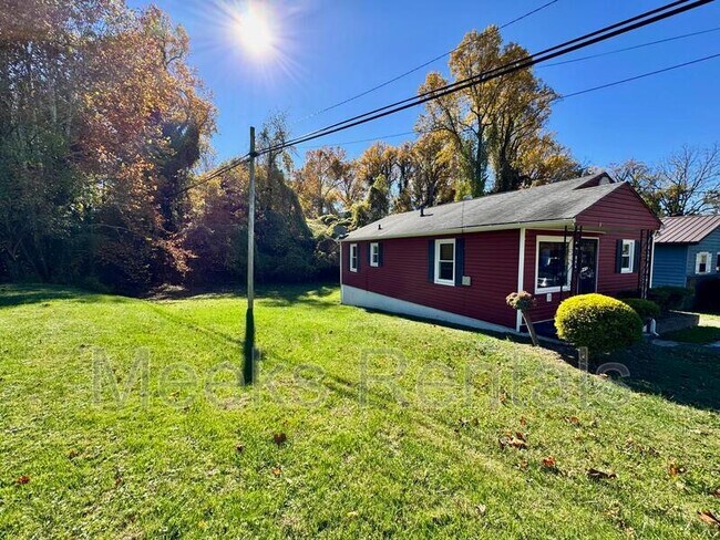 Building Photo - 1987 McVeigh Ave