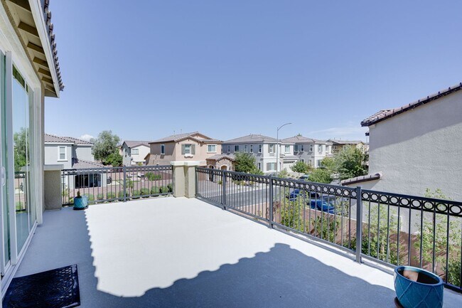 Building Photo - **Luxury 5 Bedroom Pool Home for Rent in Inspirada | Nearly 4,000 Sq Ft on Corner Lot**