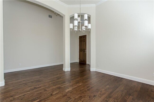 Building Photo - 2064 Remington Dr