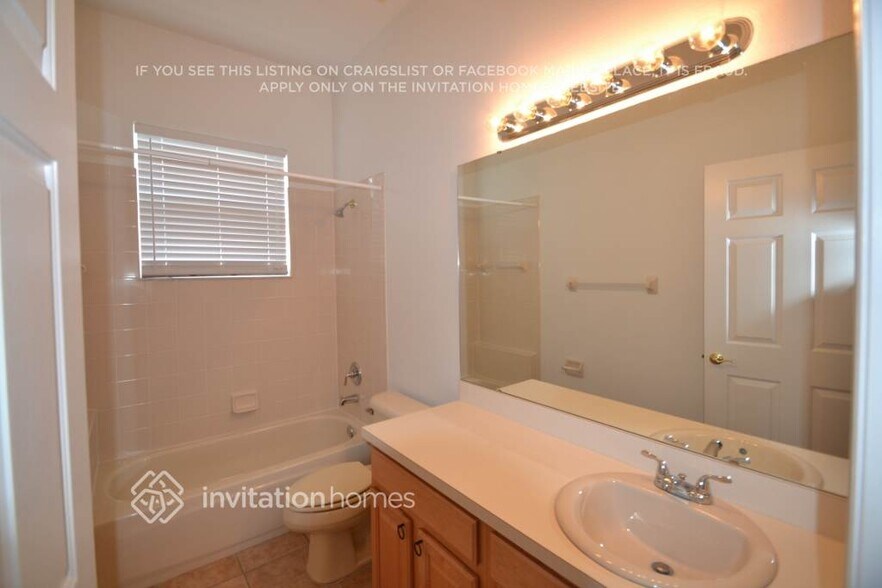 Building Photo - 726 Lakeworth Cir