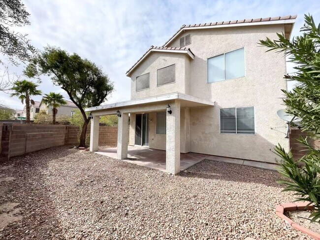 Building Photo - Sweet 2 stories single-family house with 4 bedrooms