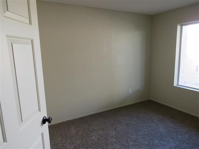 Building Photo - NICE 3 BEDROOM CONDO IN SUNSET MOUNTAIN VILLAS!