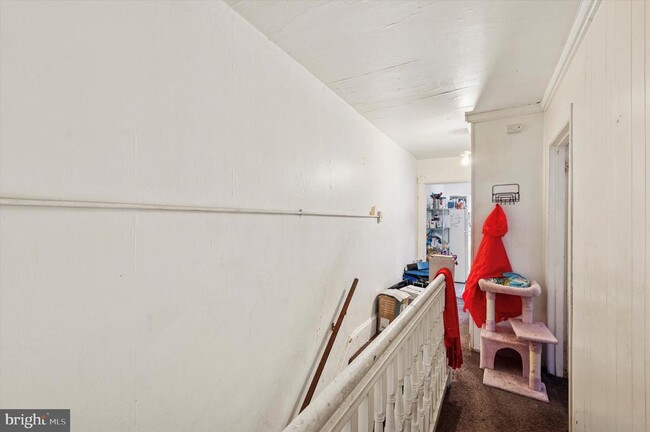 Building Photo - 13 E 21st St