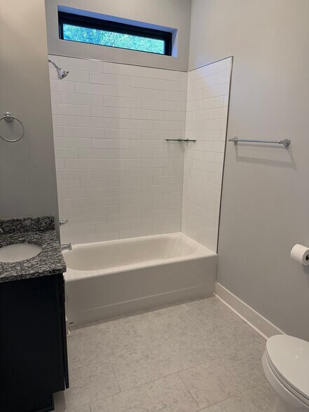 Building Photo - 501 E 37th St