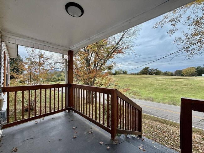 Building Photo - 11025-11107 107 Cutoff