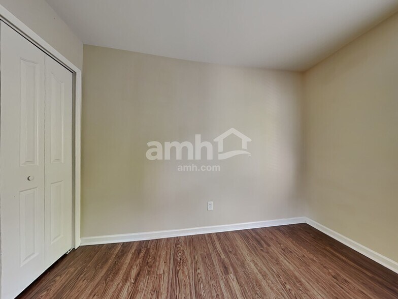 Building Photo - 5432 Wyalong Dr