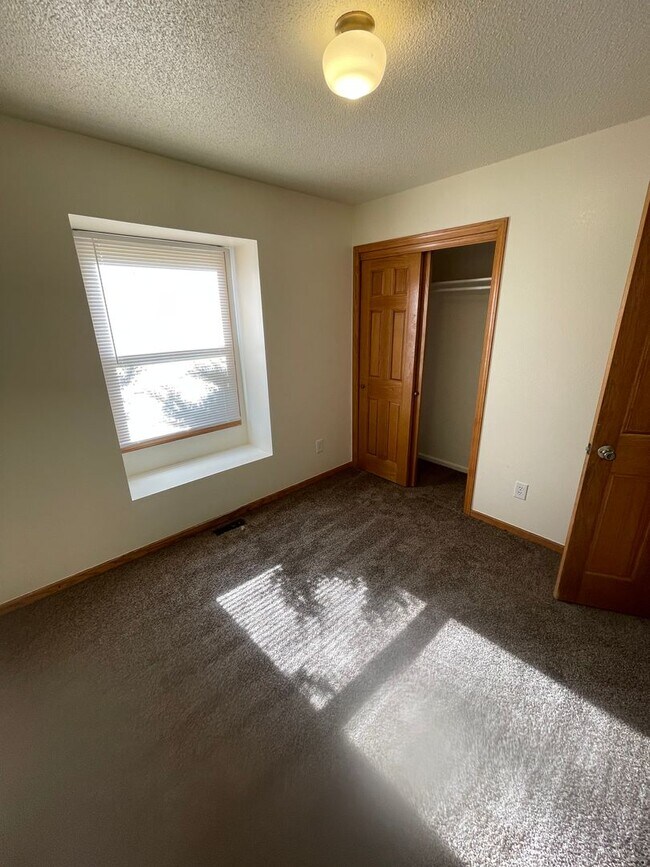 Building Photo - 2315 43rd Ave Ct