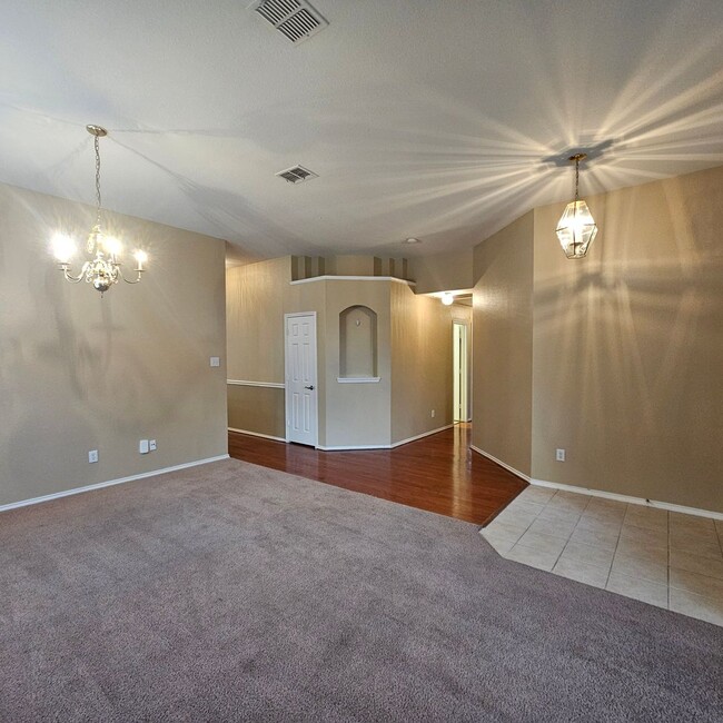 Building Photo - Pine Ridge Estates