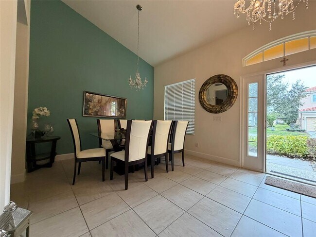 Building Photo - 4052 Oak Tree Dr