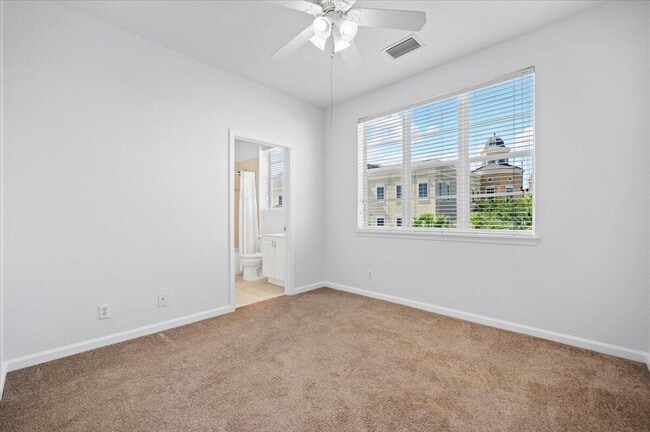 Building Photo - 131 Greenwich Cir