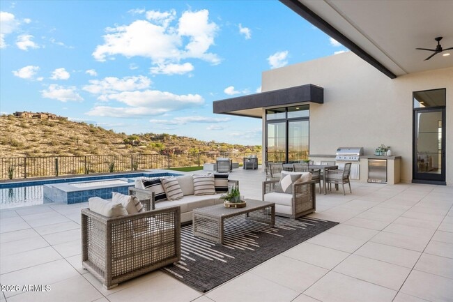 Building Photo - 15609 E Palatial Dr