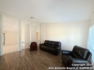 Building Photo - 7401 Oak Marsh St
