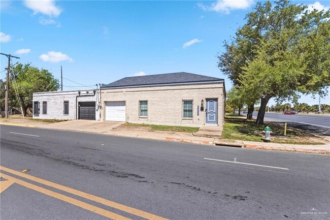 Building Photo - 18 La Vista Ave